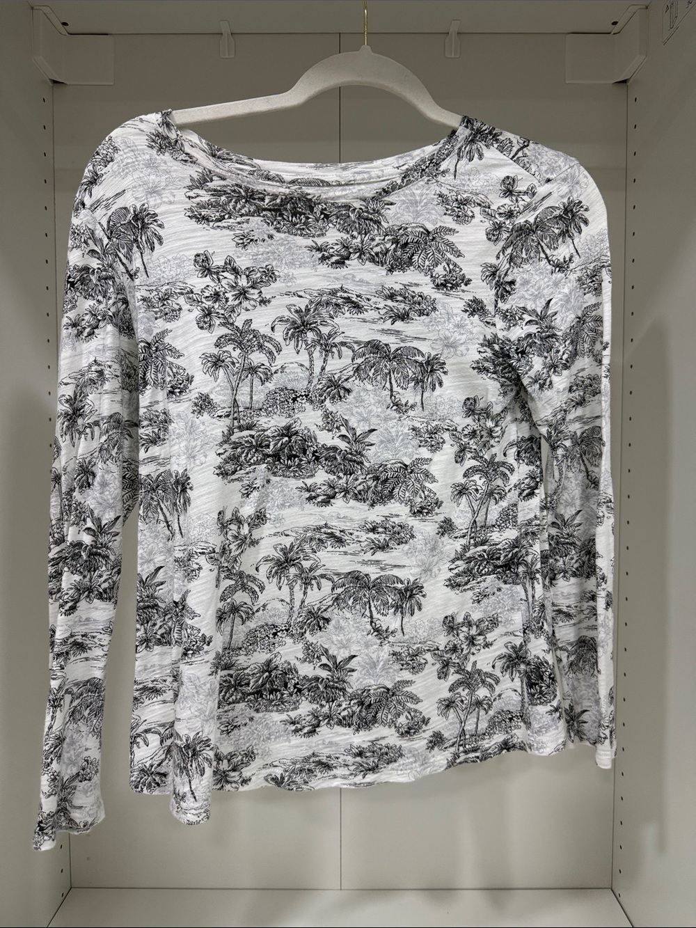 Black & White Scenic Print Long Sleeve Tee